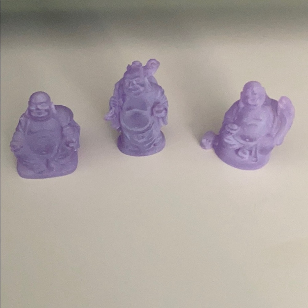 Little Buddha statues